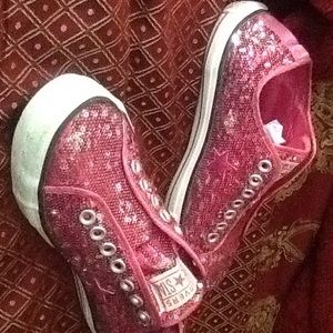 Pink converse